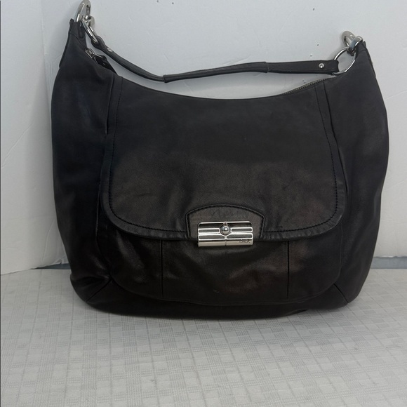 Coach F22309 Kristin Black Leather With Beige Liner Python Hobo - Picture 1 of 9